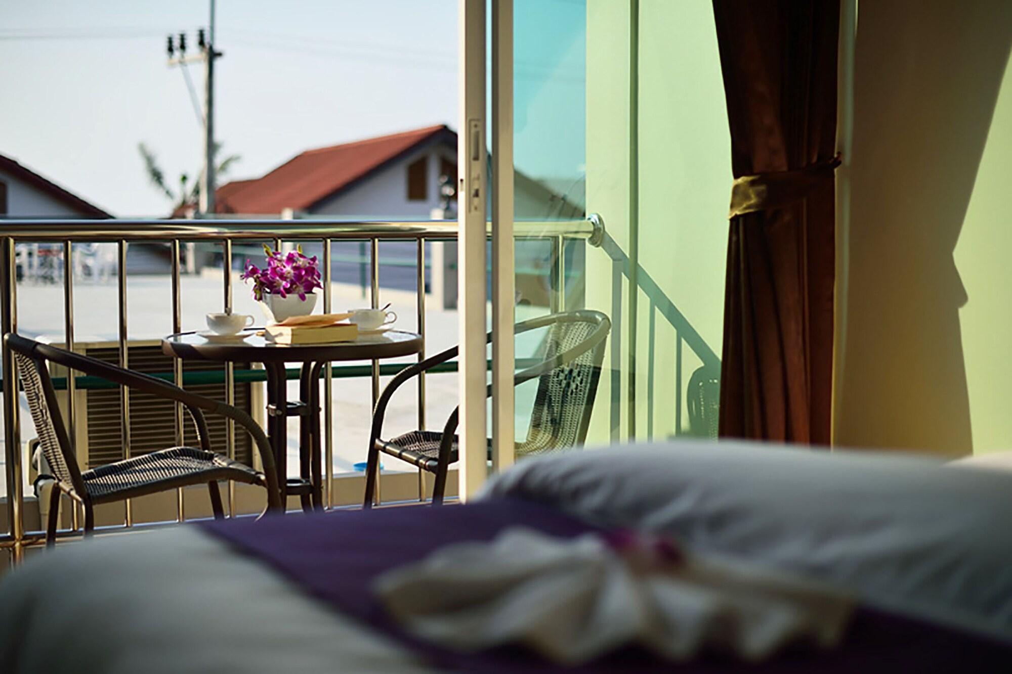 At Kamala Hotel Екстериор снимка