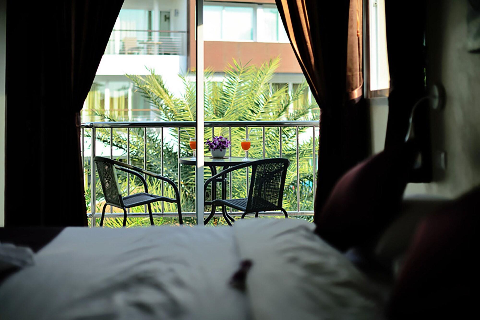At Kamala Hotel Екстериор снимка